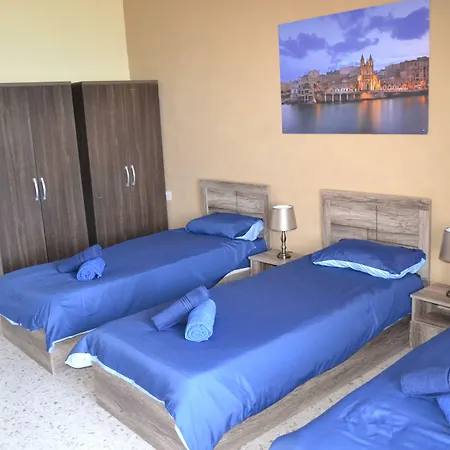 Le Malte House St. Julians Гостевой дом 2*