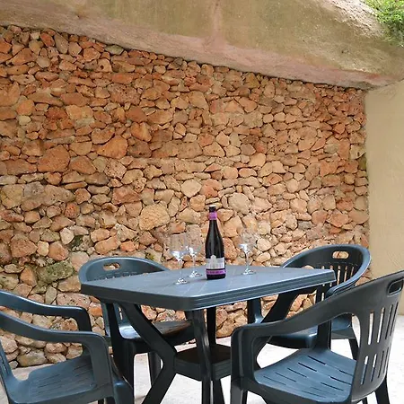 Le Malte House St. Julians בית הארחה