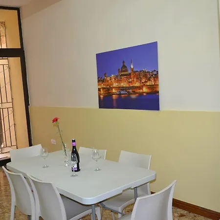 Le Malte House St. Julians בית הארחה 2*